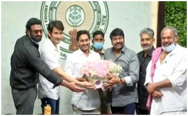 Cinema Tickets Issue : ‘మెగా’ పెద్దరికం: ఏపీలో సినిమా టిక్కెట్ల రగడ చల్లారినట్లేనా.?