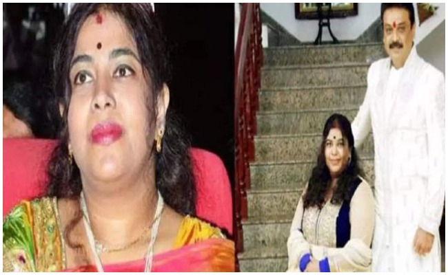 Actor Naresh: భారీ మోసాలకు పాల్పడిన నరేష్ మాజీ భార్య… నాకు ఎలాంటి సంబంధం లేదన్న నటుడు నరేష్!