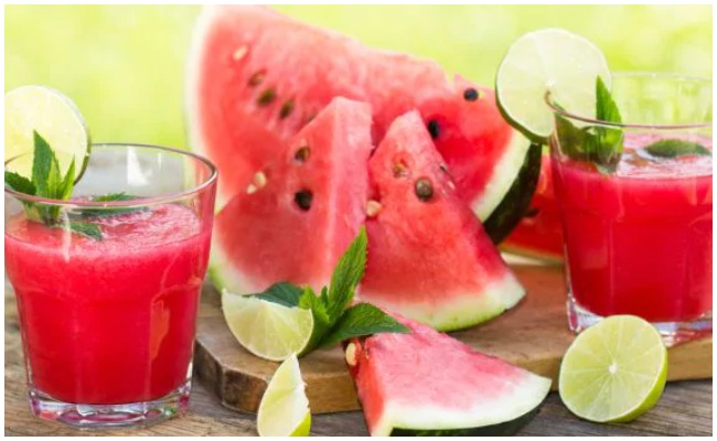 Watermelon: పుచ్చకాయ తిన్న తర్వాత నీళ్ళు తాగుతున్నారా? అయితే మీరు ప్రమాదంలో పడ్డట్టే..!