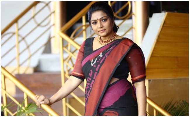 Yashoda Movie: యశోద సినిమాతో ఇండస్ట్రీకి రీ ఎంట్రీ ఇవ్వనున్న సీనియర్ నటి మధురిమ…!