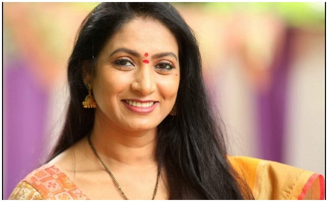 Aamani: నేను ఇండస్ట్రీకి వస్తున్న అంటే తన అత్త ఆమని ఏం అన్నారంటే: హిృతికా