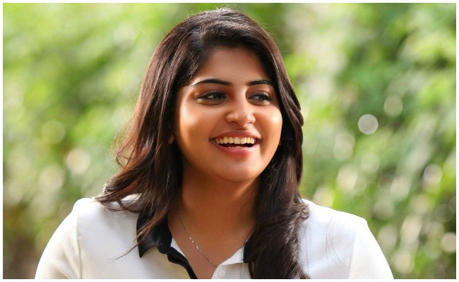 Manjima Mohan: ప్రియుడిని పెళ్లి చేసుకోబోతున్న హీరోయిన్ మాంజిమా మోహన్..!