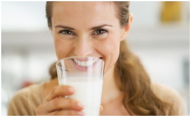 Health Tips: ప్రతిరోజు పాలు తాగుతున్నారా? అయితే ఈ విషయాలు తప్పక తెలుసుకోవలసిందే..!