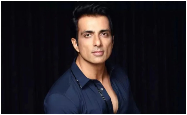 Sonu Sood: బాలయ్య బాటలో పయనిస్తున్న సోనూసూద్… ఆ కార్యక్రమానికి హోస్ట్ గా రియల్ హీరో!