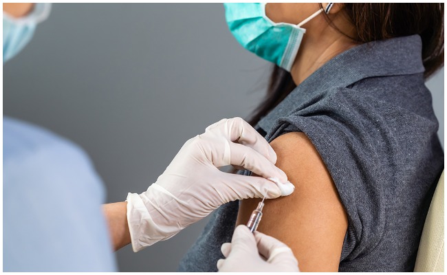 Vaccine: వాక్సిన్ తరువాత వ్యాయామం చేయడం వల్ల శరీరంలో కలిగే మార్పులు…!