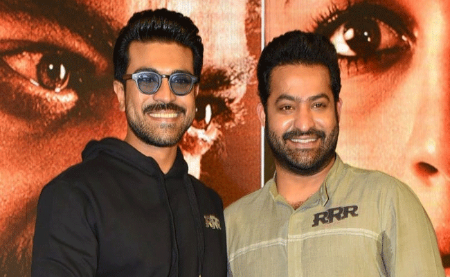 Ram Vs Bheem : రామ్ వర్సెస్ భీమ్: చరణ్‌దే పై చేయి.!
