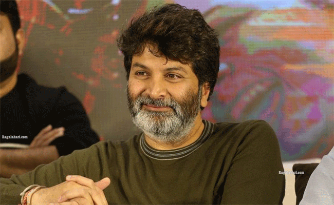 Trivikram Srinivas : త్రివిక్రమ్ శ్రీనివాస్ సంపాదనే హాట్ టాపిక్.! ఎందుకంటే.!