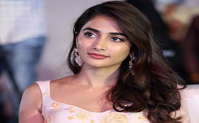 Pooja Hegde :పూజా హెగ్దే మనసులో మాట చెప్పేసింది. తన డ్రీమ్ హీరో ఎవరో తెలిస్తే షాకవ్వాల్సిందే.!
