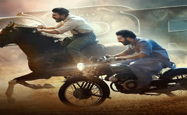 RRR : షాకింగ్ : “RRR” కి మాస్ బుకింగ్స్ ఏ రేంజ్ లో జరుగుతున్నాయో తెలుసా.!