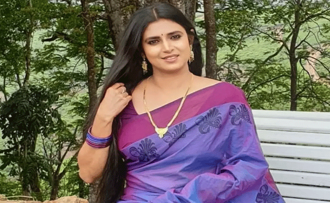 Intinti Gruhalakshmi Serial : ఒకప్పటి హీరోయిన్ కస్తూరి న్యూడ్ ఫొటో సెషన్ వెనుక సీక్రెట్ ఇదే.!