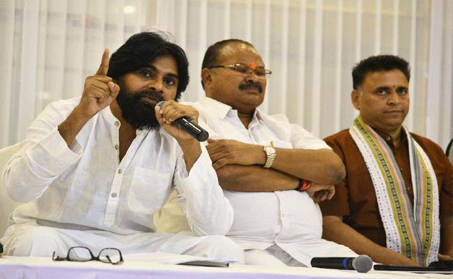 BJP’s Master Plan : పవన్ కళ్యాణ్‌ని అయోమయంలో పడేసిన బీజేపీ.!