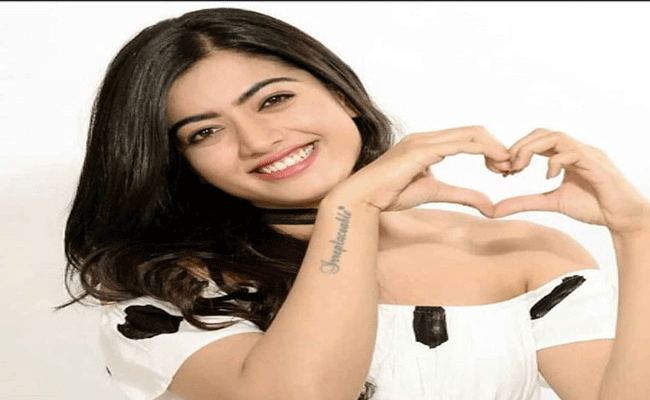 Rashmika : ఆ సినిమాకి నో చెప్పిన శ్రీవల్లి. ఎందుకో తెలిస్తే షాకవుతారు.!