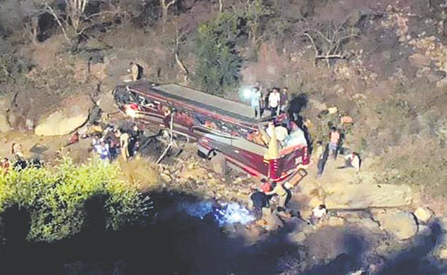 చిత్తూరు జిల్లాలో ఘోర ప్రమాదం