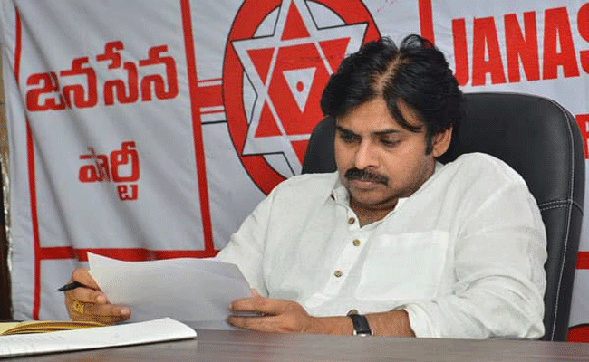 Janasenani : జనసేనాని వ్యూహంలో చిక్కుకున్న వైసీపీ.! నష్టమెంత.?