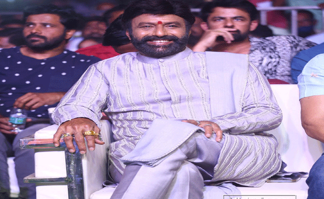 Akhanda : బాలయ్య బాబు ‘పోటీ’ పాట్లు.. కామెడీ కాదు సీరియస్.!