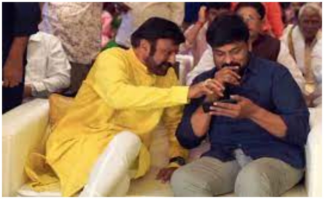 RRR:ఒకే వేదికపై సందడి చేయనున్న బాలయ్య, చిరు..! ఇక అభిమానులకు పండగే..