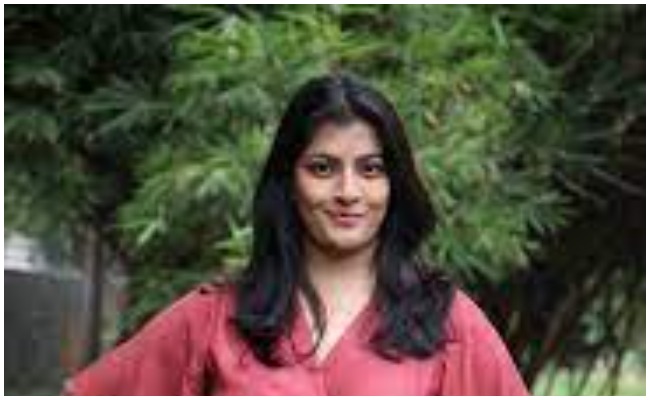 Varalakshmi Sharath Kumar:చెన్నై ను వదిలి హైదరాబాద్ వచ్చేసిన వరలక్ష్మి శరత్ కుమార్.. కారణం అదేనా?