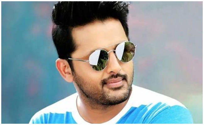 Nitin : పవన్ కళ్యాణ్ డైరెక్టర్ ని లైన్ లో పెట్టిన నితిన్..!