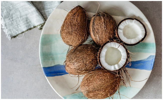 Health Tips: కొబ్బరితో ఇన్ని ఆరోగ్య ప్రయోజనాలా? తెలిస్తే ఆశ్చర్యపోతారు..!