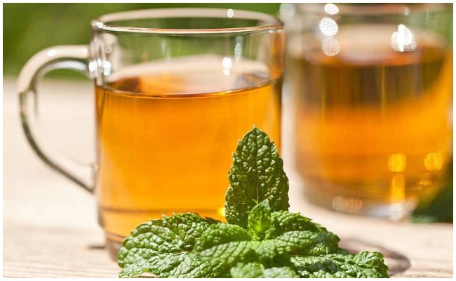 Health Tips: వేసవి కాలంలో శరీరంలోని వేడి తగ్గించటానికి ఈ టీ ట్రై చేయాల్సిందే!
