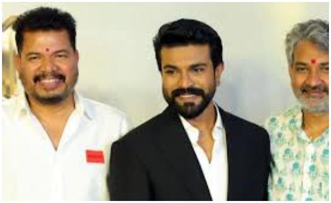 Ram charan : ఇద్దరు అగ్ర దర్శకులను ఒకేసారి హ్యాండిల్ చేసిన చెర్రీ.. వావ్ అంటున్న అభిమానులు…!
