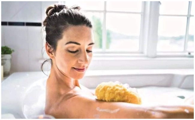 Skin Care: స్నానం చేసేటప్పుడు ఈ తప్పులు చేస్తున్నారా… అయితే సమస్యలు కూడా తప్పవు!