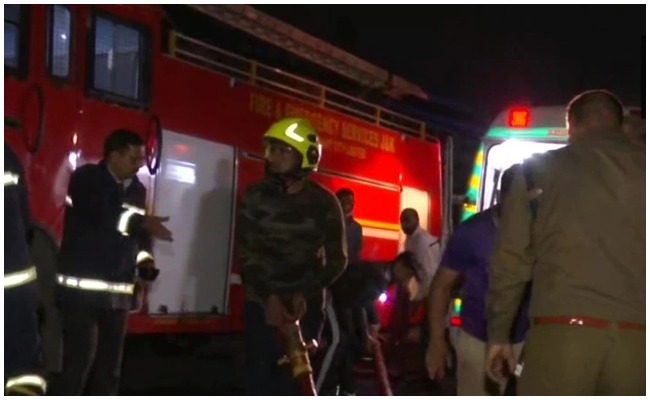 Crime News: జమ్ము కాశ్మీర్ లో సిలిండర్ల భారీ పేలుడు..ఘటనలో ఐదుగురు మృతి,15 మందికి గాయాలు..!