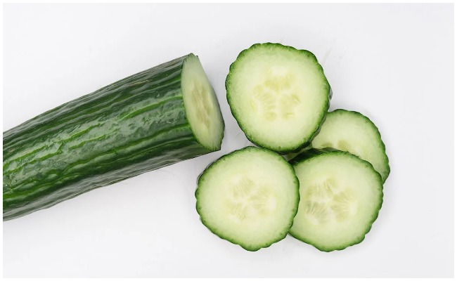 భోజనం చేసేటప్పుడు కీరదోస తింటున్నారా… ఈ విషయాలు తెలుసుకోవాల్సిందే!