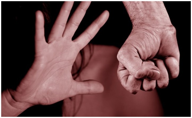 Crime News: జైపూర్ లో దారుణం.. పదో తరగతి బాలిక మీద అత్యాచారానికి పాల్పడిన స్కూల్ యజమాని..