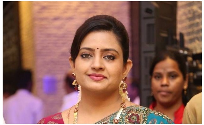 Indraja: పుష్ప 2 లో అవకాశం దక్కించుకున్న నటి ఇంద్రజ… హాట్ టాపిక్ గా మారిన ఇంద్రజ!