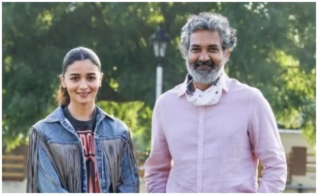 Alia Bhat: జక్కన్నపై ఆలియా అసంతృప్తి … ?..ఎందుకో తెలుసా..?