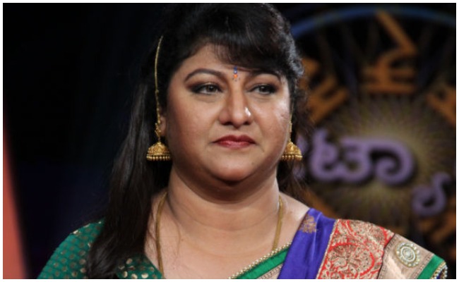 Malasree : భర్త మరణాన్ని తట్టుకోలేక పోయానని కంటతడి పెట్టుకున్న కన్నడ లేడీ సూపర్ స్టార్…!