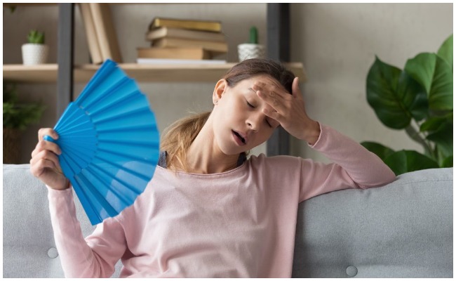 Health Tips: వేసవికాలంలో శరీరం ఉష్ణోగ్రతలు పెరుగుతున్నాయా ? ఈ పద్ధతుల ద్వారా వేడి తగ్గించవచ్చు…!