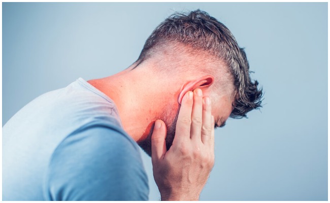 Health Tips: మీ చెవులలో రింగుమనే శబ్దాలు వినిపిస్తున్నాయ? ఐతే మీకు ఈ సమస్య ఉన్నట్టే..!