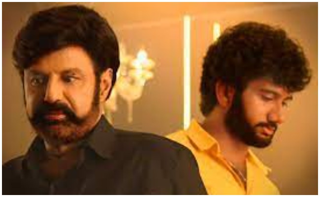 Balakrishna : హనుమాన్ డైరెక్టర్ తో బాలకృష్ణ క్రేజీ కాంబో..!