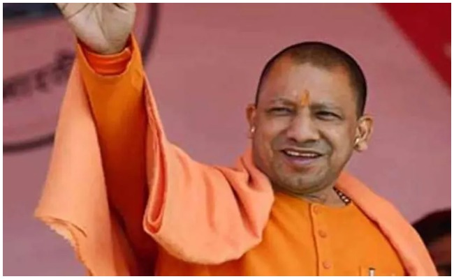 రెండోసారి సీఎంగా యోగి ఆదిత్యనాథ్.. ముస్లిం నేతకు కేబినెట్ లో చోటు!