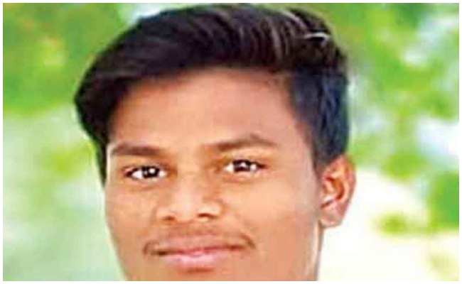 Crime News: తల్లి గుడ్డు కూర వండే లేదని మనస్థాపంతో కొడుకు ఆత్మహత్య..!