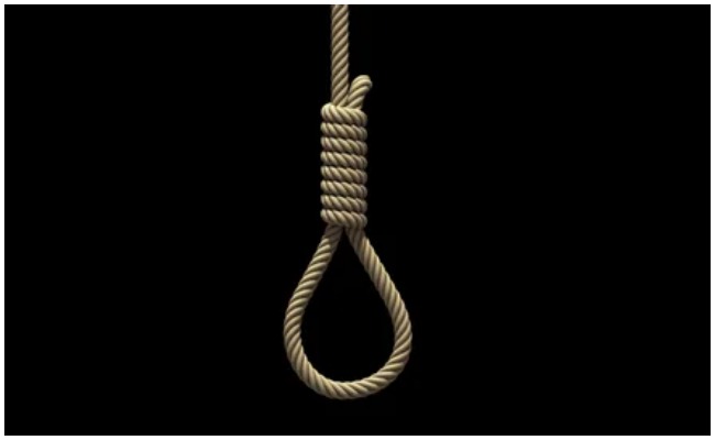 మాజీ ఎమ్మెల్యే కుమార్తె ఆత్మహత్య