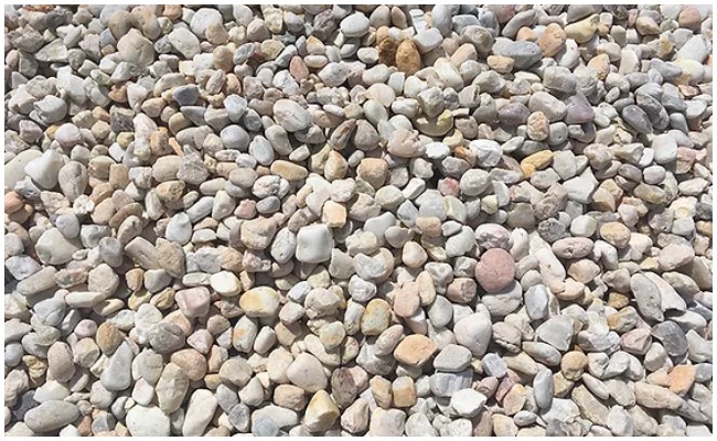 Crime News: అక్రమంగా తెల్లరాయి తవ్వకాలు చేస్తున్న వారిపై గ్రామస్తుల దాడి!