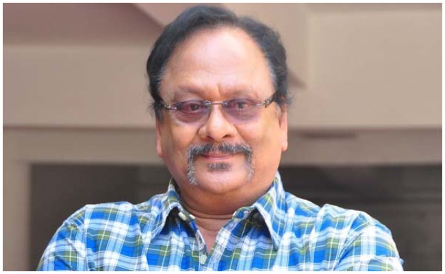 ప్రభాస్ అలా చేస్తుండడం వాళ్లకు నచ్చడం లేదు: కృష్ణంరాజు