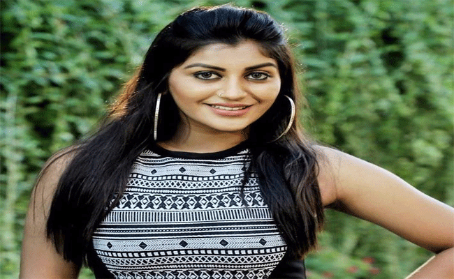 Yashika Anand : చచ్చి బతికిన హీరోయిన్.! జీవితాంతం మర్చిపోలేని పాపం.!