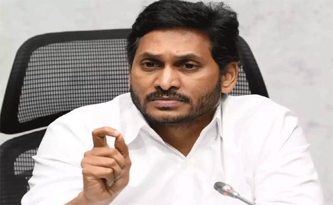 YSRCP : వైసీపీలో అసంతృప్తి చల్లారలేదు.. చాపకింద నీరులా విస్తరిస్తోంది.!
