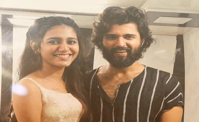 Priya Prakash Varrier : భలే ఛాన్స్ కొట్టేసిన వింక్ బ్యూటీ..ఈ సారైనా బౌన్స్ బ్యాక్ అవుతుందా.?