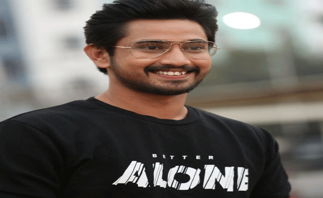 Raj Tharun : ఓటీటీ వైపు చూస్తోన్న ఆ యంగ్ హీరో.. వెండితెరపై ఫ్లాప్ అవడమే కారణమా.?