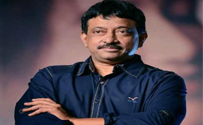 Ram Gopal Varma : వైరల్ : మళ్ళీ అల్లు వర్సెస్ మెగా చిచ్చు పెడుతున్న రామ్ గోపాల్ వర్మ.!