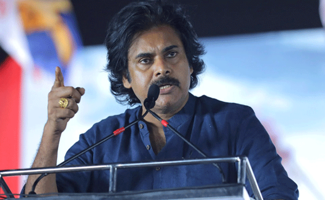 YSRCP : పవన్ కళ్యాణ్‌ని లైట్ తీసుకోవడమే వైసీపీకి మంచిదేమో.!