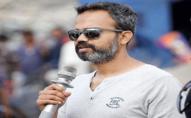 Prashanth Neel : ప్రశాంత్ నీల్ మామూలోడు కాదు సుమీ.!