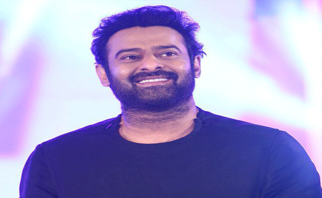 Prabhas : వేగం పెంచలేకపోతున్న ప్రబాస్.. ఎందుకో తెలుసా.?