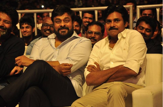 Rifts Between Chiru and Pawan : చిరంజీవి – పవన్ కళ్యాణ్ మధ్య విభేదాలొచ్చాయా.?