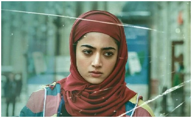 Rashmika mandana : అఫ్రిన్ గా రష్మిక… దుల్కన్ సల్మాన్ తో చిత్రం ఫస్ట్ లుక్ తో ఇంప్రెస్స్ చేసిన శ్రీవల్లి…!